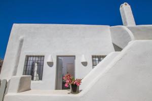 Skyline Villa Santorini Greece