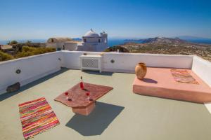 Skyline Villa Santorini Greece