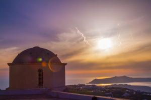 Skyline Villa Santorini Greece