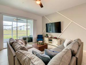 Cozy Thematic 2BR with Console & Private Game Room