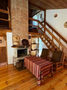 Charming Forest Home near Warsaw