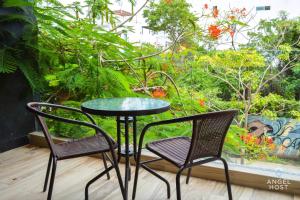 Studio on 5th, PVT Balcony, Oceanview Roof Pool