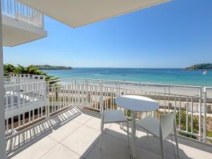 Bihit T2 trebeurden piscine et vue mer