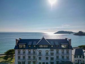 Beg Leguer T2 trebeurden piscine et vue mer