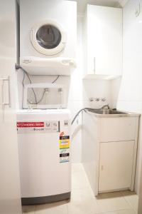 1BED-Sydney-POOL-Gym-Sleeps 4 Guests