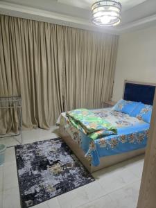 استديو مفروش فندقي في كمباوند وان قطاميه المعادي