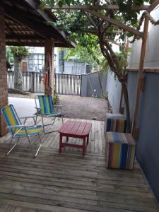 Casa com Ar condicionado na sala 300 m da praia