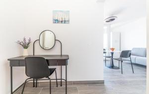 1 Bedroom Nice Apartment In Stanici