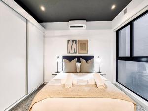 Loadshedding free, Secure, Rooftop Pool- Wifi