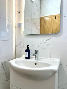 Apartments by the sea Vir - 24777