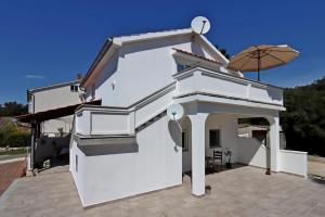 Apartments with parking space Suha Punta, Rab - 17239 - 3hvězdičkové hotely ve městě Rab