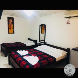 Hotel Bar Restaurant Altamira CA