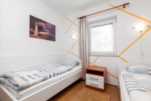 Apartments with parking space Stinjan, Pula - 23546