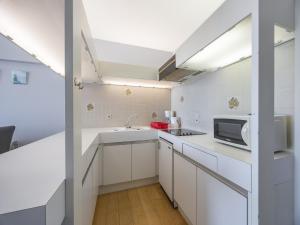 Charming apartment with sea view and parking space