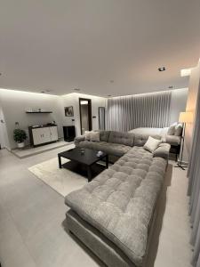 Highline Guest House202