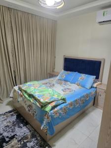 ستديو في كمباوند وان قطاميه المعادي الطريق الدائري القاهره