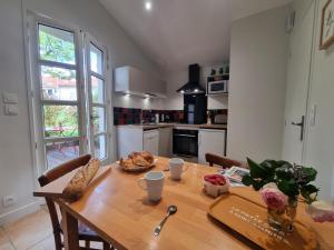 La Petite Bulle : Gîte Confortable et Moderne à Saint-Galmier - FR-1-496-293