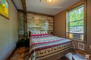 Downhill Lodge Condominium