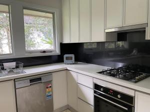 Marsfield Sunny and Spacious Room