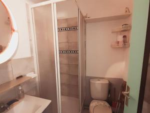 Studio cabine avec balcon, accès piscine et parking sécurisé - FR-1-782-85