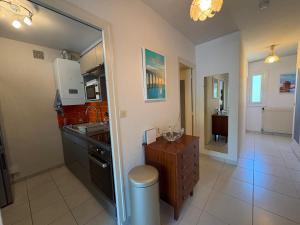 Bel appartement à St Jean de Monts avec balcon et parking, proche plage et commerces - FR-1-323-585