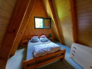 Chalet individuel chaleureux au pied des pistes - FR-1-787-128