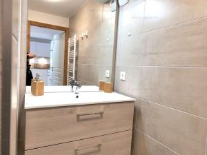 Appartements Agreable 2 pieces + cabine - 6 personnes, balcon sud, Grand-Bornand - FR-1-458-234 : photos des chambres