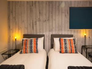 Lancaster City Apartment