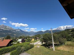 Appartements Appartement 2 chambres, mezzanine, vue Mont Blanc, proche village, parking - FR-1-560-164 : photos des chambres