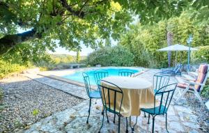 Maisons de vacances Nice Home In Marnac With Wifi : photos des chambres
