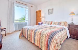 Maisons de vacances Nice Home In Marnac With Wifi : photos des chambres