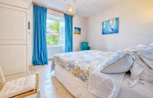 Maisons de vacances Nice Home In Marnac With Wifi : photos des chambres