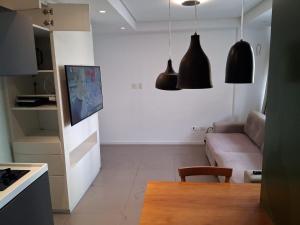 Studio a 150 metros da Praia, e com Piscina na Cobertura do Prédio