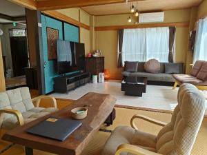 美しい夕日とテラスでのバーベキュー 徒歩で海と温泉へ 温泉券プレゼント 最大12名 - 4hvězdičkové hotely ve městě Numazu