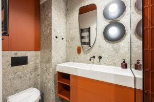 Lily Apart - Rooftop Terrace Apartments by the Shipyard