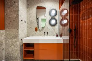 Lily Apart - Rooftop Terrace Apartments by the Shipyard