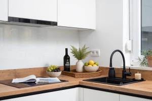 The modern palm Garden Apartment