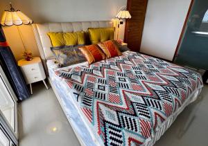 Azur 2 bedroom Condo 120sqm shared pool gym private infra-red sauna