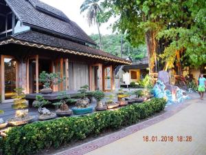 Phi Phi Banyan Villa