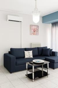 Relaxing in Luxury with view to sea from 4th floor and parking