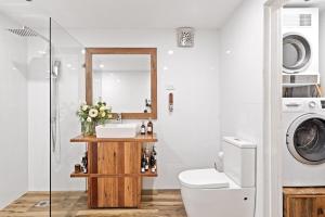 Bondi Breeze Apartment