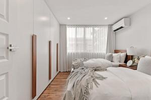 Bondi Breeze Apartment