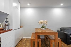 Bondi Breeze Apartment