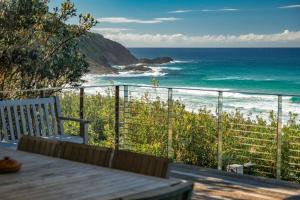 Heron House - Beachfront Blueys Beach