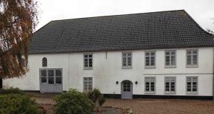 Large Holiday Home Near Tønder