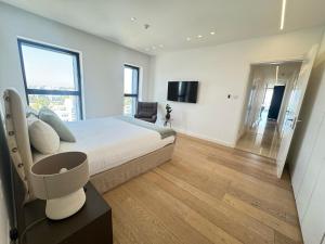 SkyHigh Park View Living