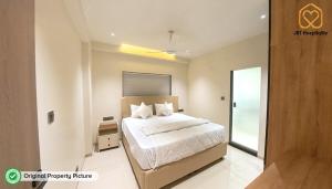 For NRI by NRI Penthouse A3 903
