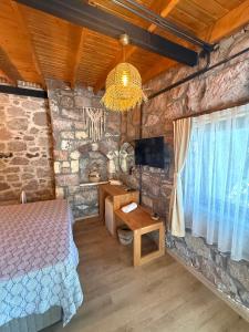 Ayvalık Stone Retreat in Küçükköy