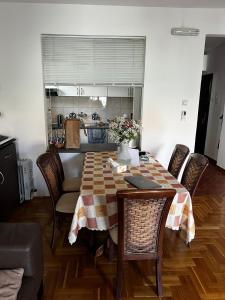Yulia Apartments