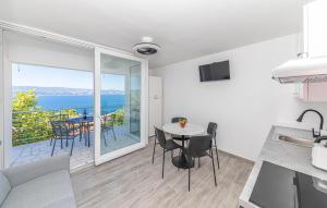 Awesome Apartment In Stanici With Wifi 